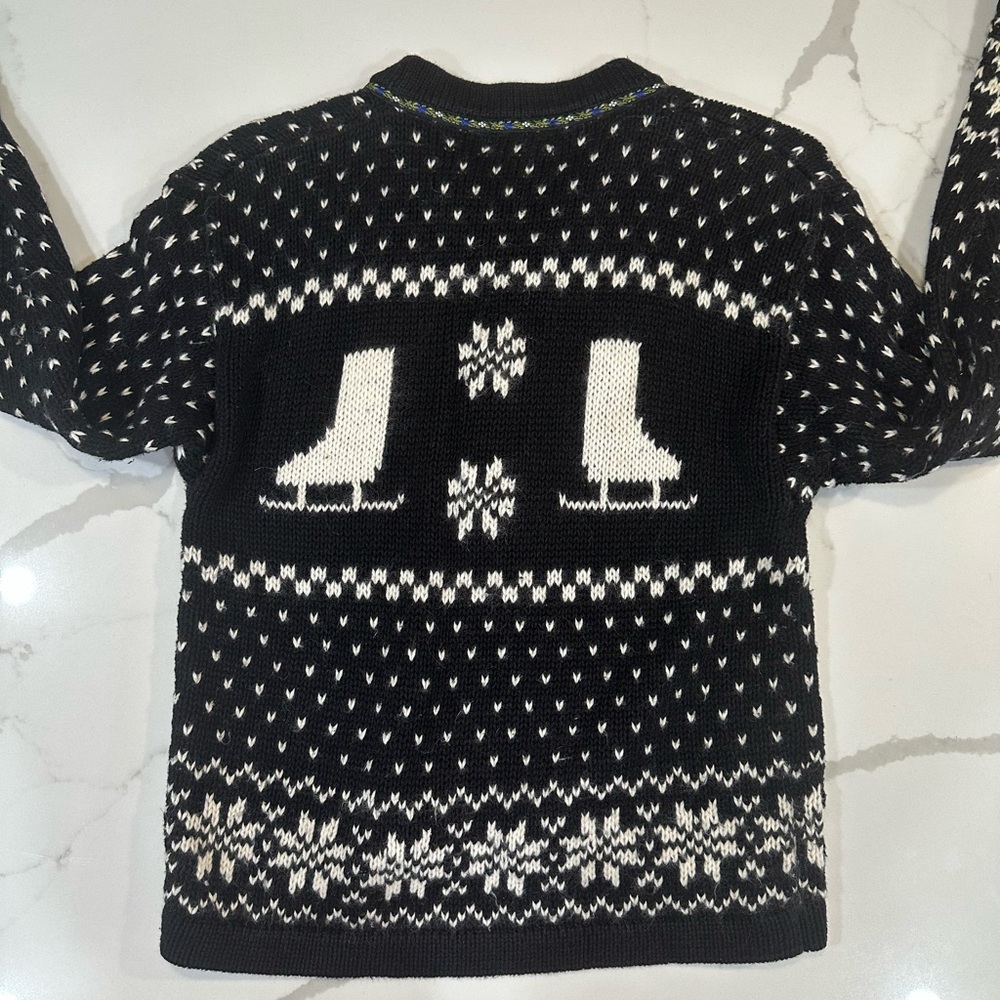 Skyr Winter Cardigan-Ice Skates-Size Medium 10/12 - Picture 4 of 6